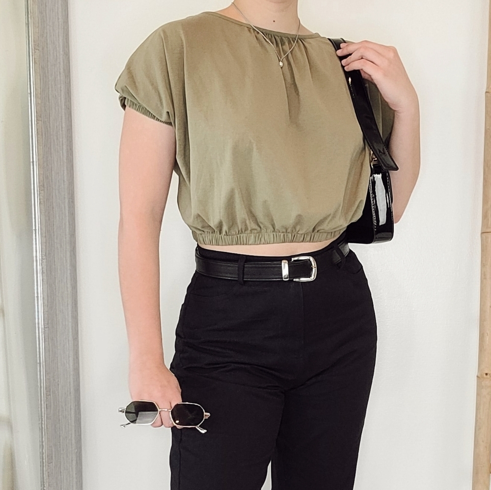 CROP TOP OPEN BACK